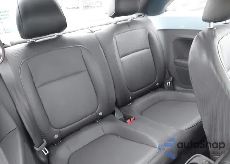 2014 Volkswagen Beetle 2.5L z USA, uszkodzony, nr VIN 3VWJP7ATXEM611639